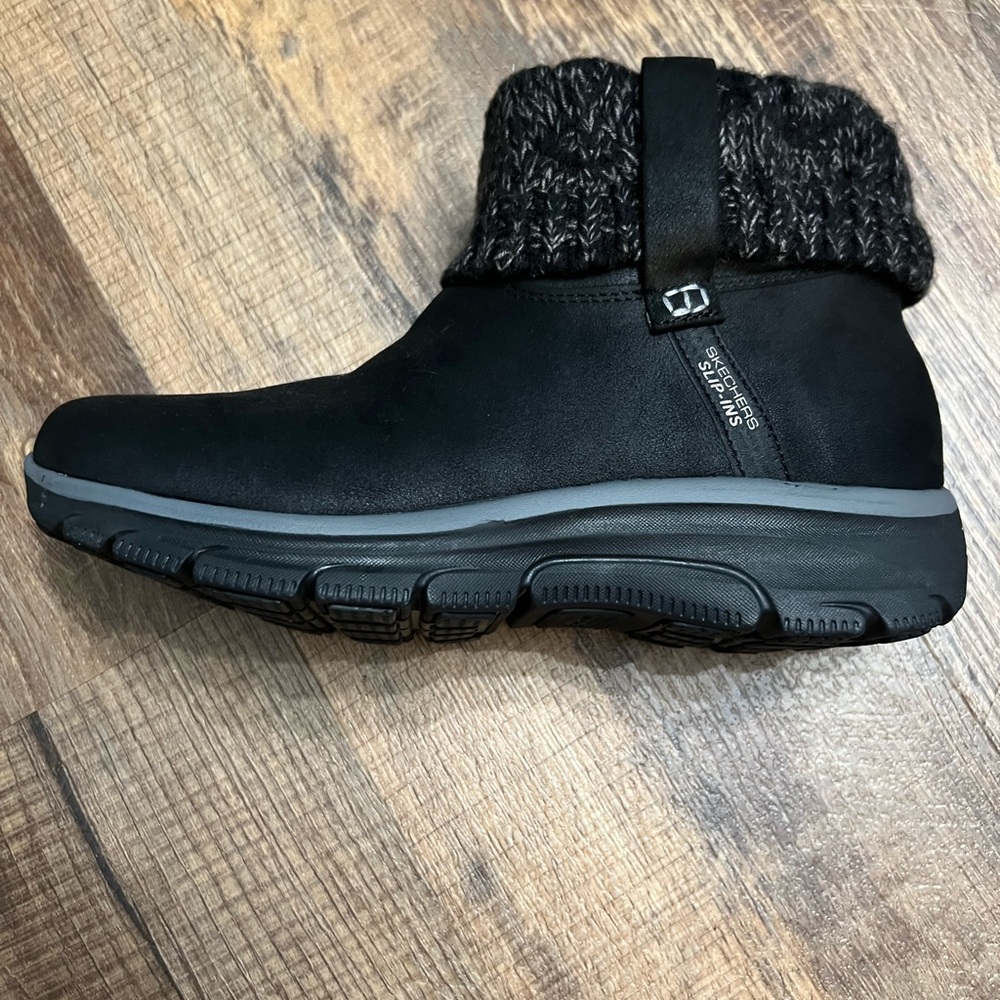 Sketchers Slip-Ins Ankle Boots - Picture 2 of 4
